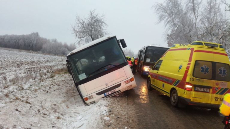 Dopravna nehoda, autobus, Česko