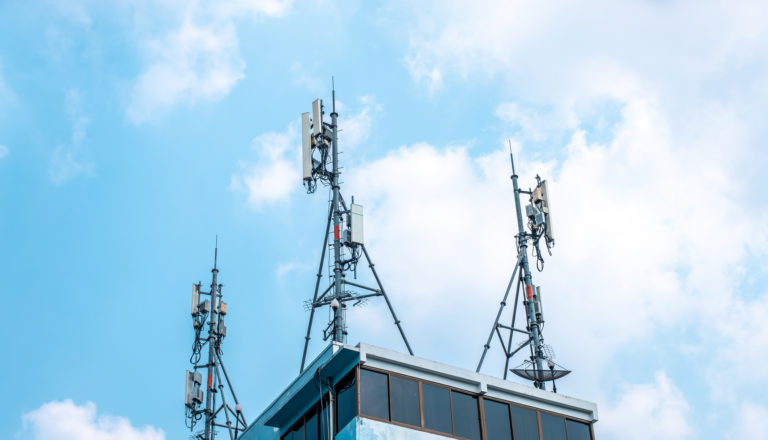 5G sieť, mobilná sieť, anténa