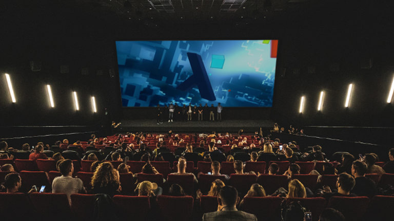 Ilustracne_foto_cinemax_plna_sala_premiera.jpg