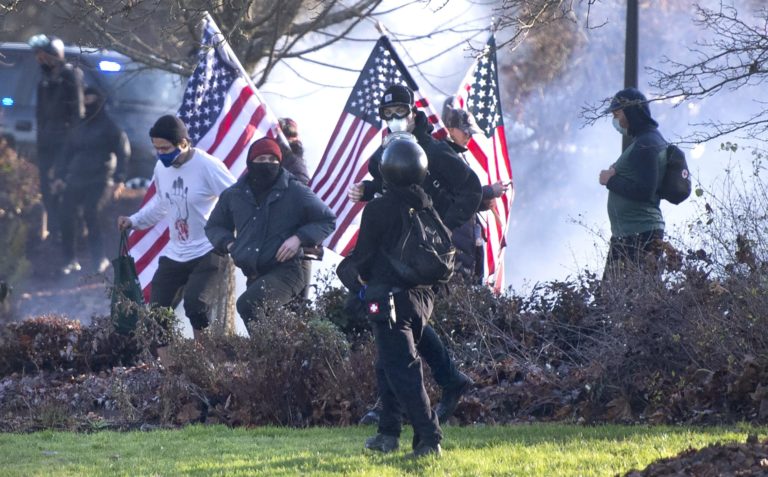 Násilnosti, USA, polícia
