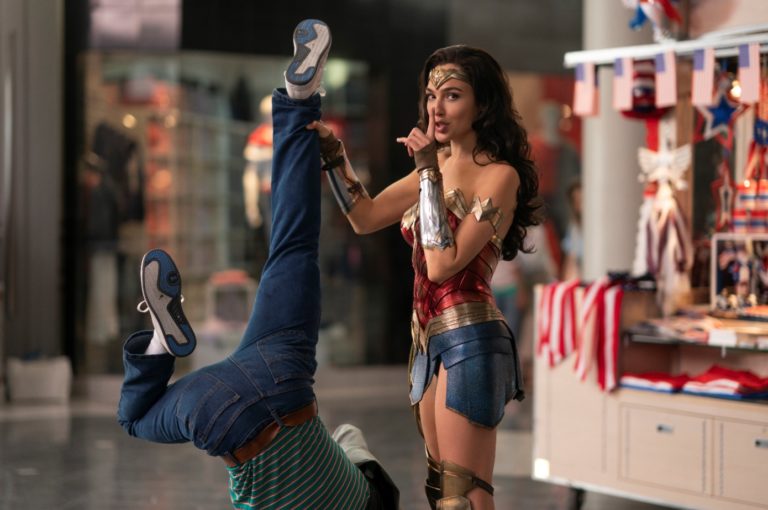 Wonder_woman_1984_foto_02_continental_film.jpg