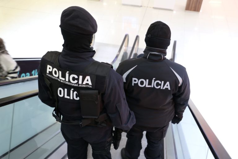 Polícia