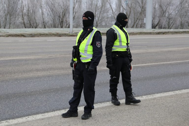 Polícia
