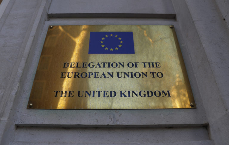 Britania diplomat eu