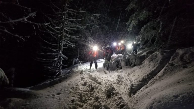 Horskí záchranári, lavína, skialpinisti