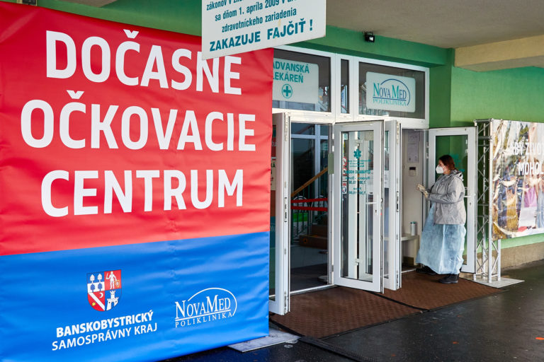 Banskobystricky kraj ockovanie centrum.jpg