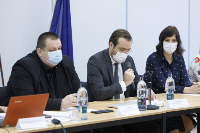VLÁDA: Rokovanie Pandemickej komisie