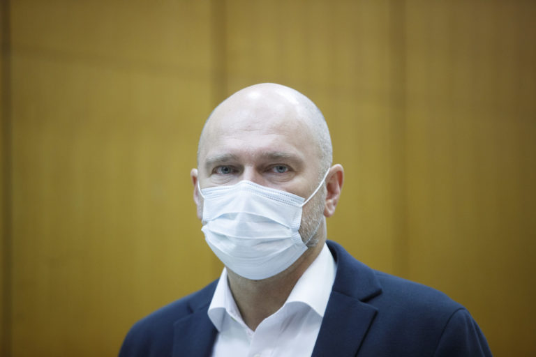 VLÁDA: Rokovanie 77. schôdze