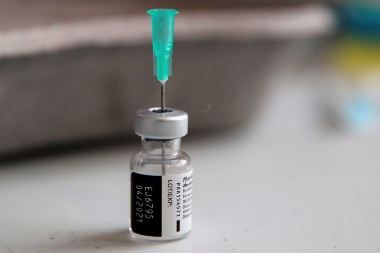 Koronavírus, vakcína, Pfizer, BioNTech