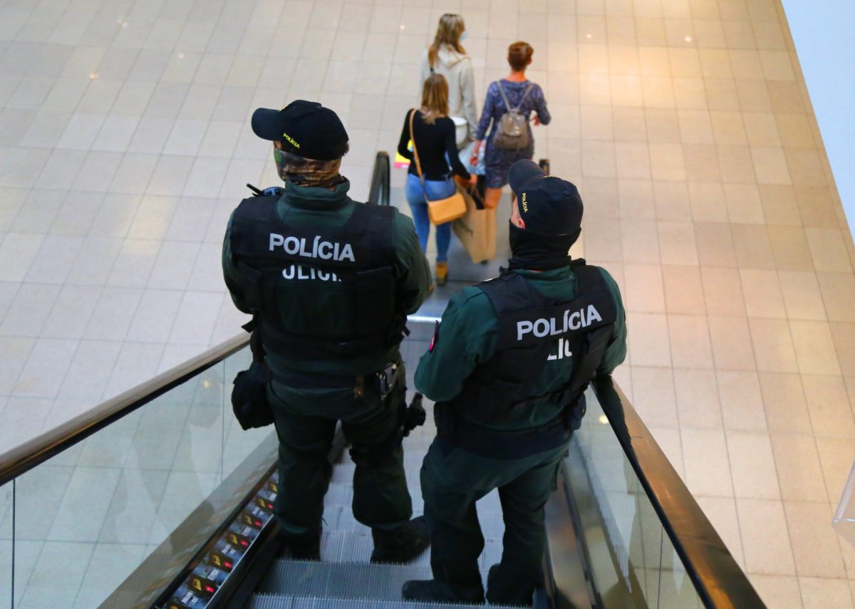 POLÍCIA: Kontrola dodržiavania zákazu vychádzania
