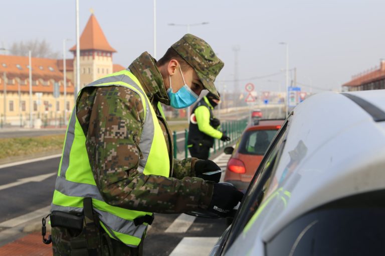 Polícia,