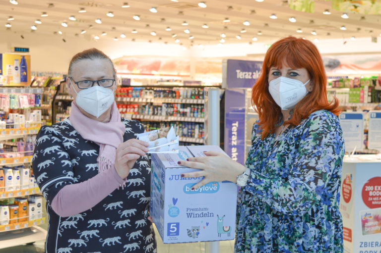 Pomozme detom zlava viera vrankova slovenska katolicka charita_ jana lorinczova dm drogerie markt.jpg