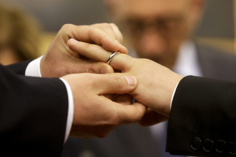 Manželstvo, homosexuáli