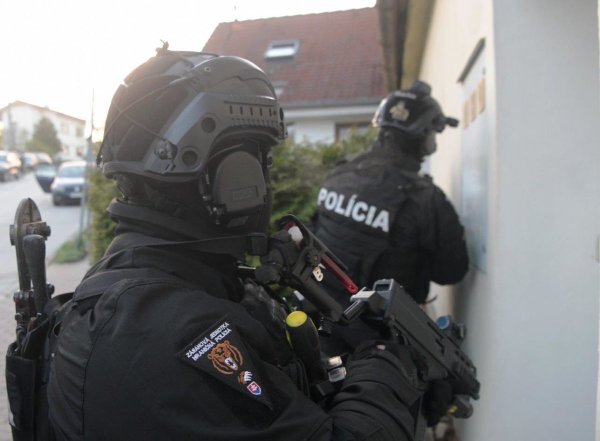 Polícia, nelegálna migrácia, domová prehliadka