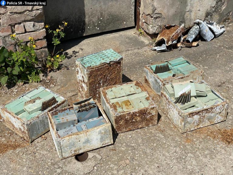 POLÍCIA: Muž odovzdal viac ako 6 000 nábojov