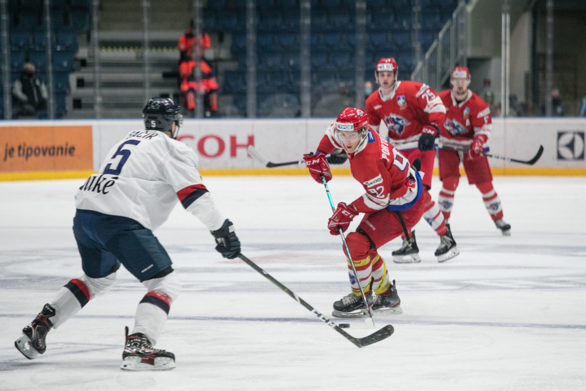 HC Slovan Bratislava, MHK 32 Liptovský Mikuláš, Tipos extraliga