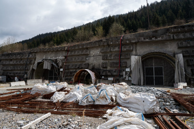 DOPRAVA: Dostavba úseku D1 s tunelom Višňové
