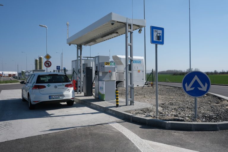 Cng blatne 1.jpg