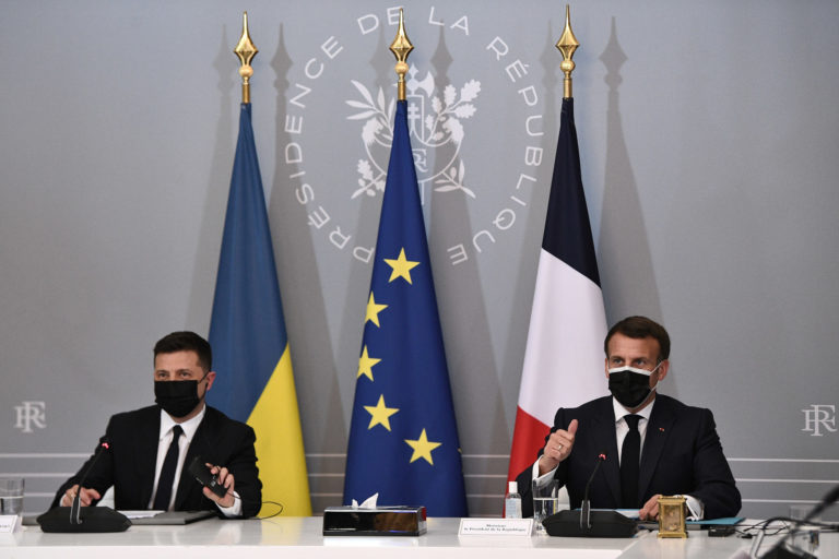 Emmanuel Macron, Volodymyr Zelenskyj