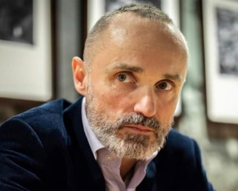 Valasek foto.jpg
