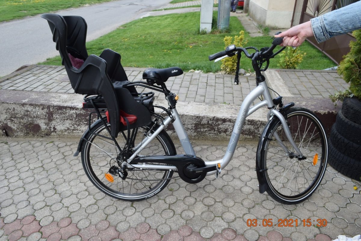 Pád z bicykla, Skalica