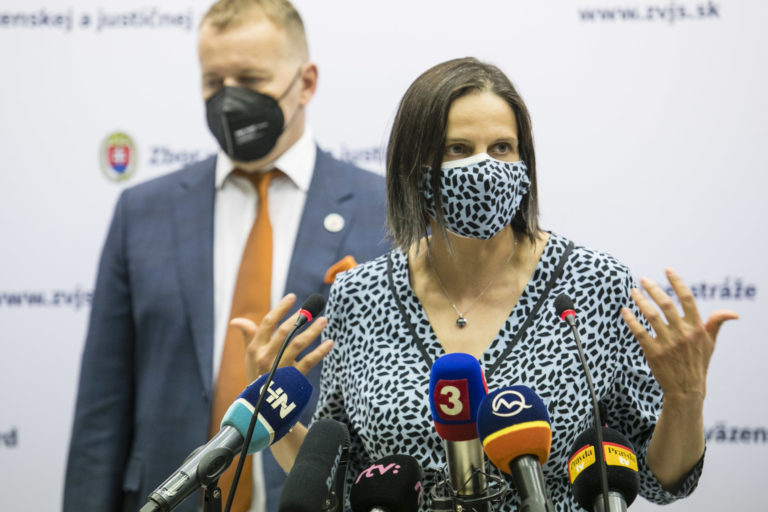 VLÁDA: Návšteva väzenia v Bratislave