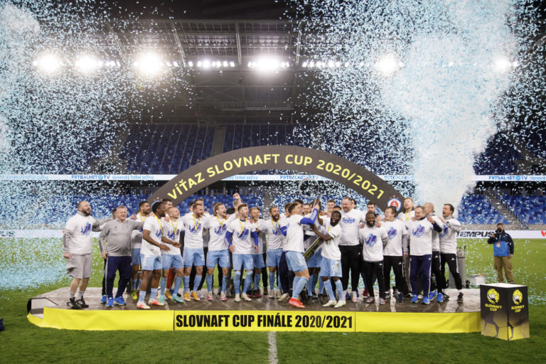 FUTBAL SC: Bratislava - Žilina
