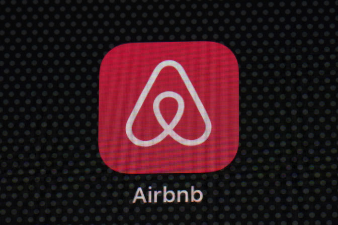 Airbnb, logo