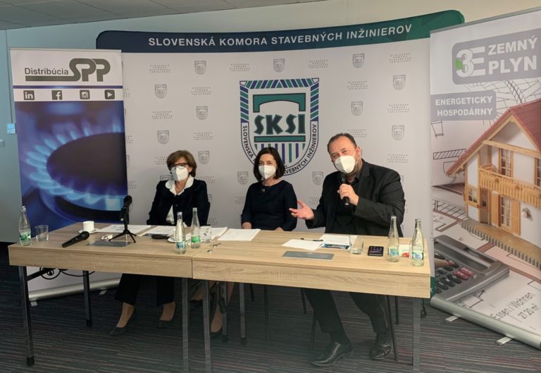 Fotka konferencia.jpg
