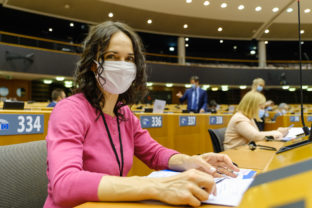 Miriam_lexmann_brusel_plenum.jpg