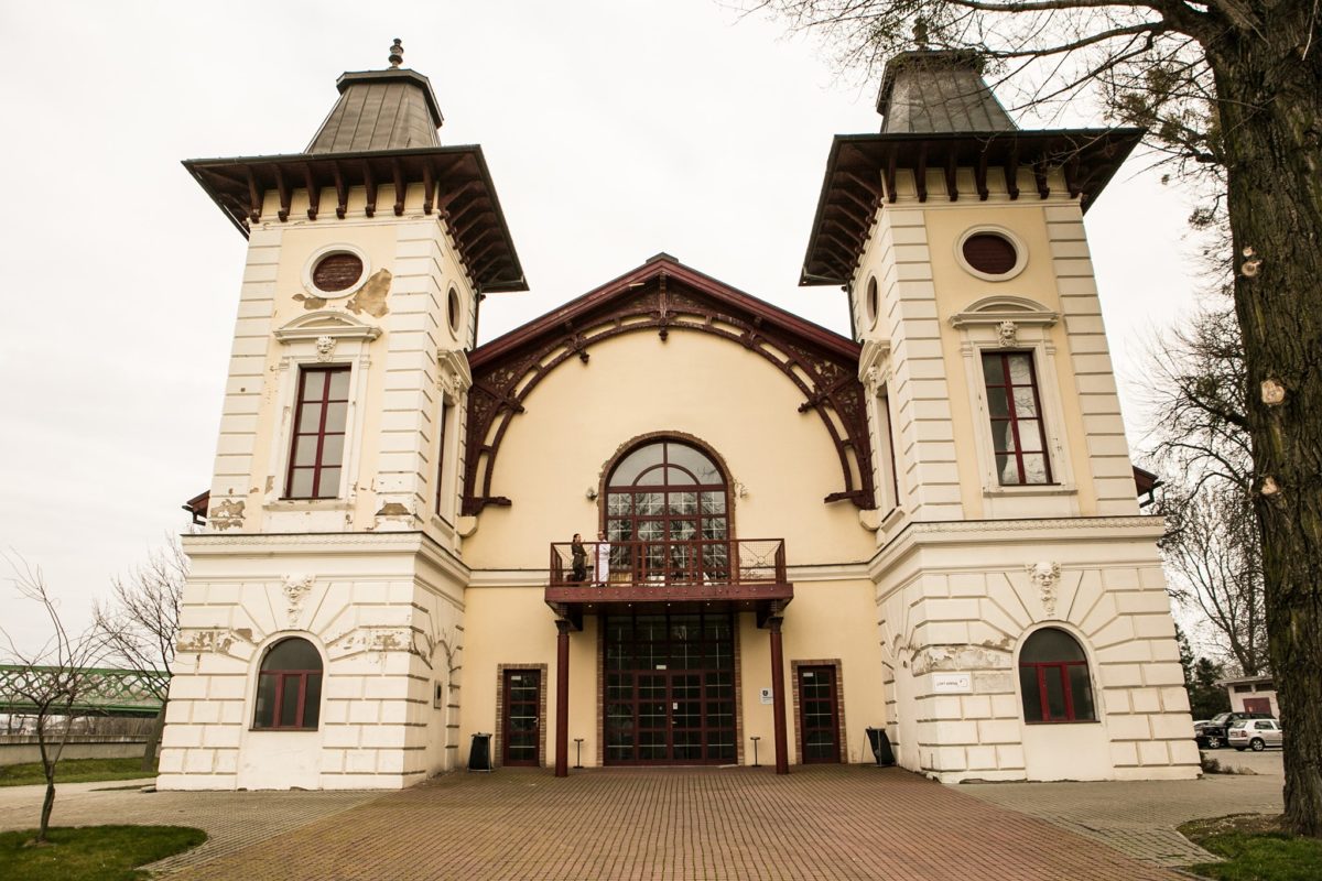 Divadlo arena bratislava.jpg