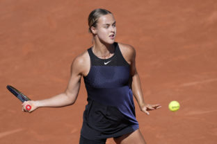 S Roland Garros sa rozlúčila aj Anna Karolína Schmiedlová.