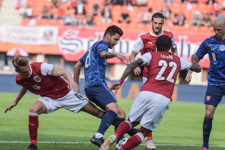 Slovenskí futbalisti, futbal