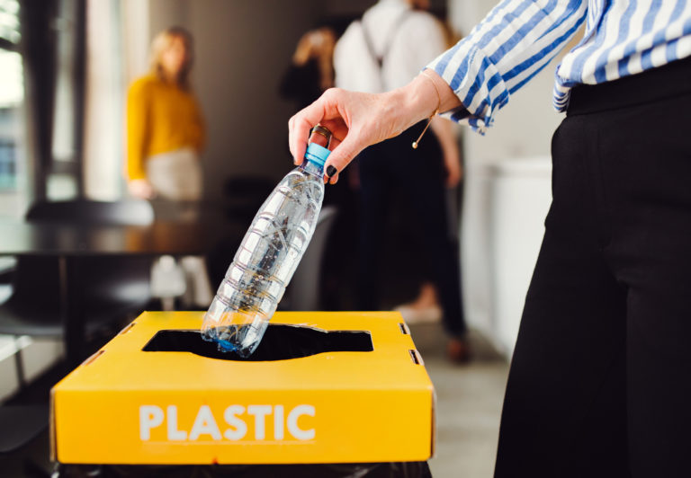 Kancelaria odpad recyklovanie pracovna