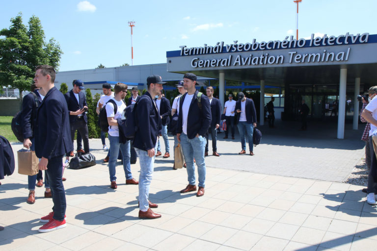 HOKEJ MS: Príchod Slovenských hokejistov z Rigy