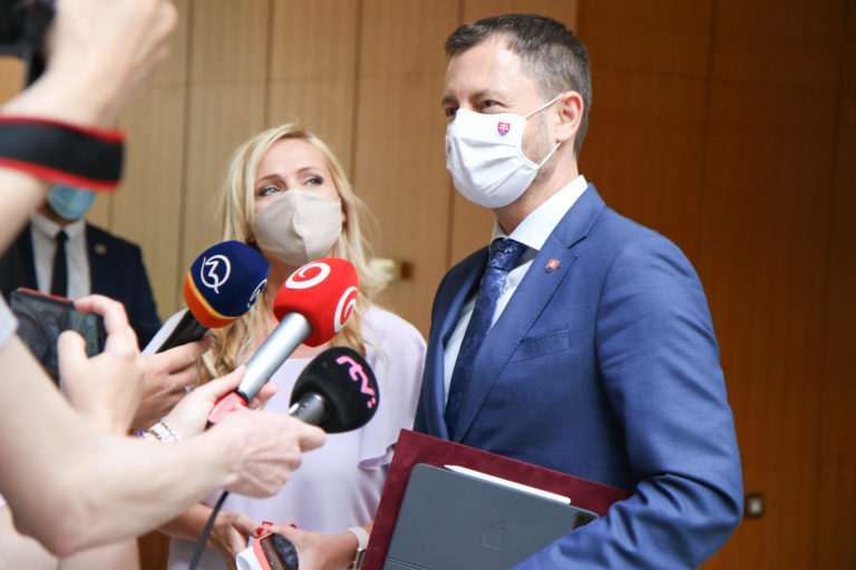 VLÁDA: Rokovanie 15. schôdze