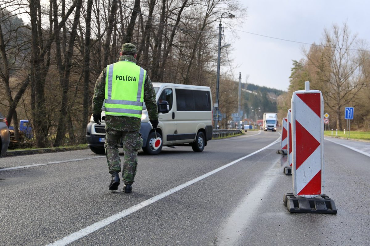 Polícia, kontroly na hraniciach, hranice