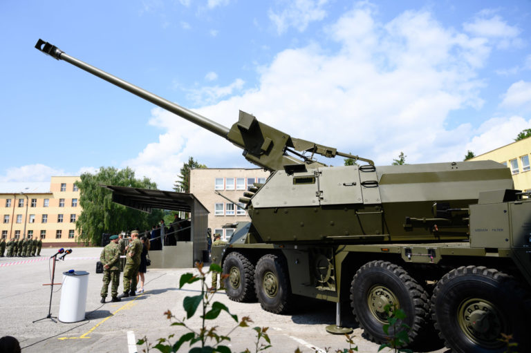 ARMÁDA: Prevzala samohybné húfnice Zuzana 2