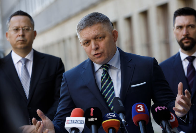 Robert Fico, Ladislav Kamenický, Richard Takáč, Smer SD