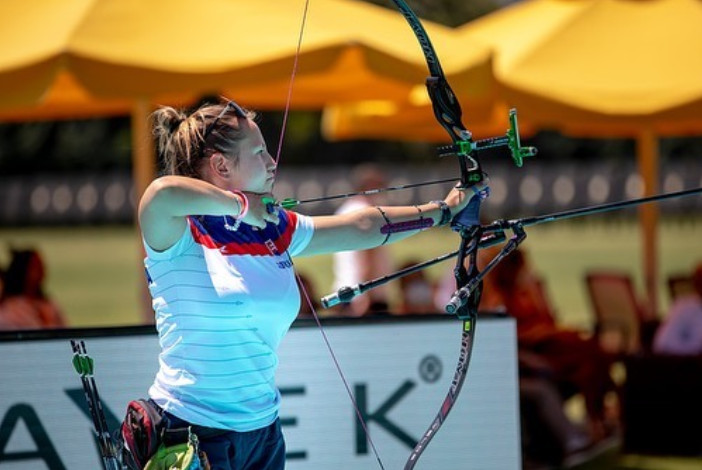 Denisa barankova lukostrelba.jpg