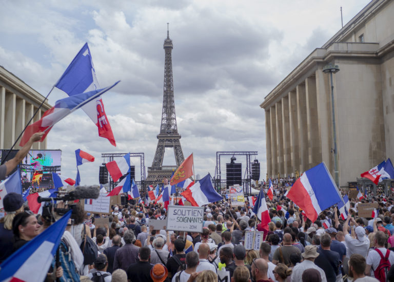 Francúzsko, protest, koronavírus