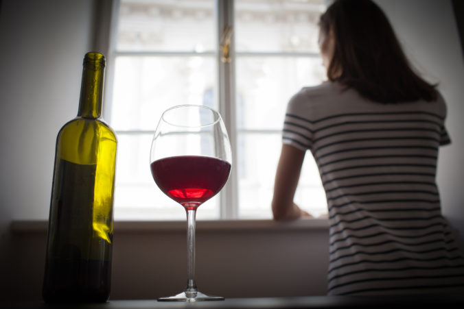 Žena, alkohol, víno