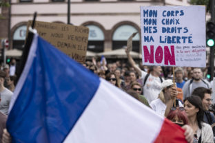 Koronavírus, Francúzsko, protest