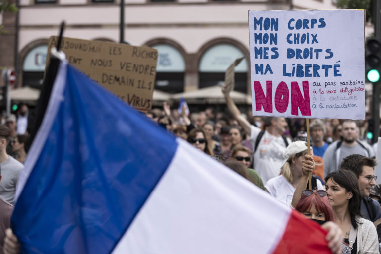 Koronavírus, Francúzsko, protest