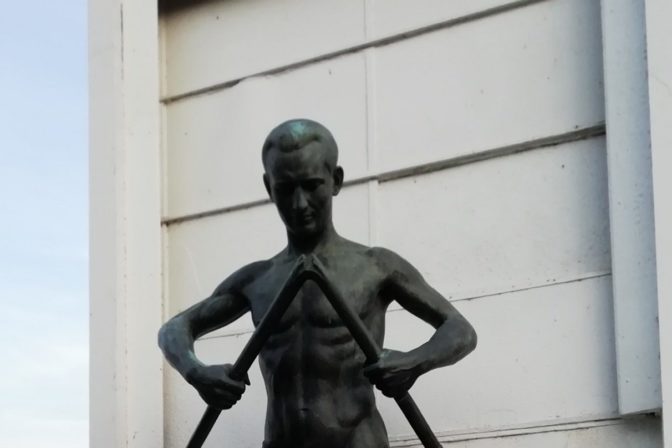 Socha barlolámača