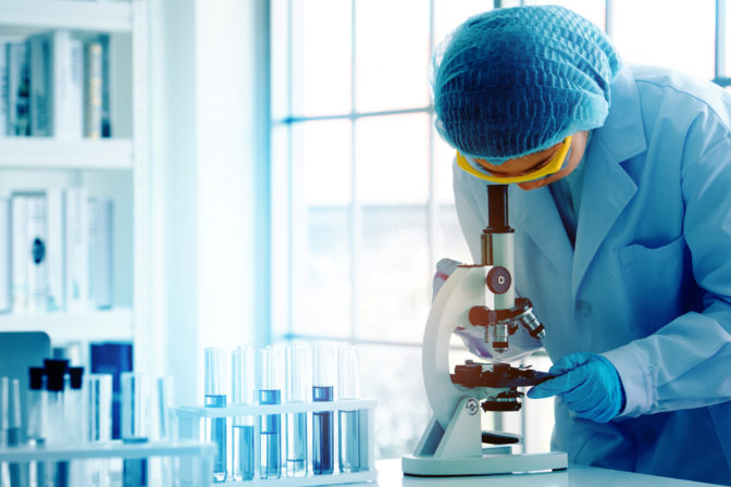 Laboratorium, vedci, lieky