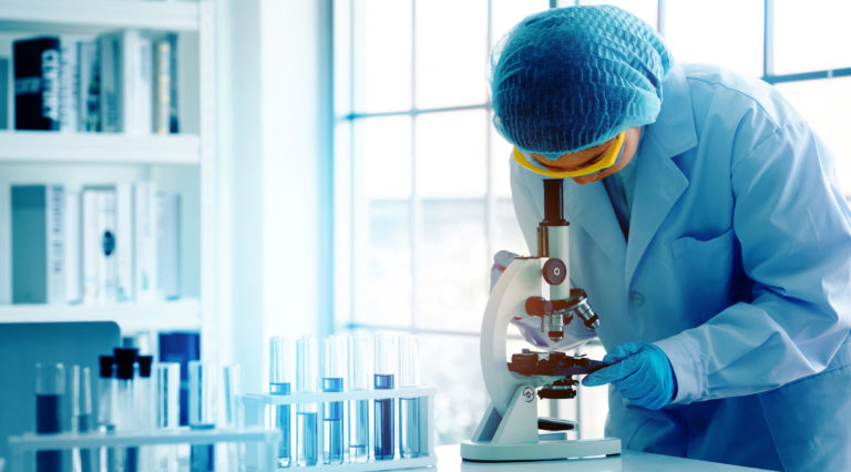 Laboratorium, vedci, lieky