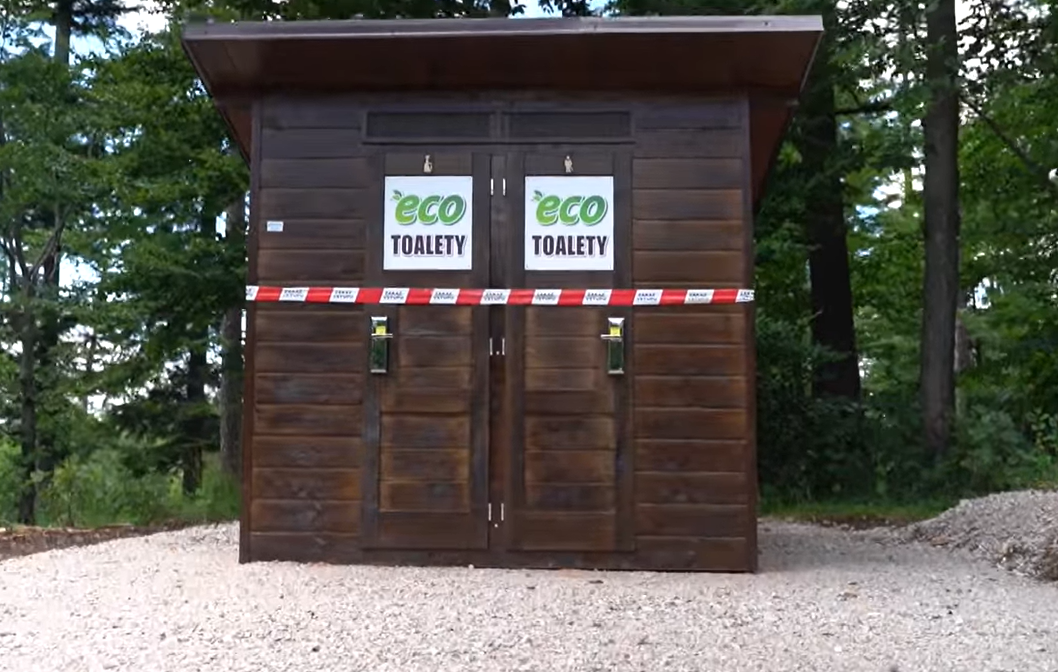 Unik&aacute;tne ekotoalety sa osvedčili, pribudli na viacer&yacute;ch turistick&yacute;ch miestach v Ko&scaron;iciach -
