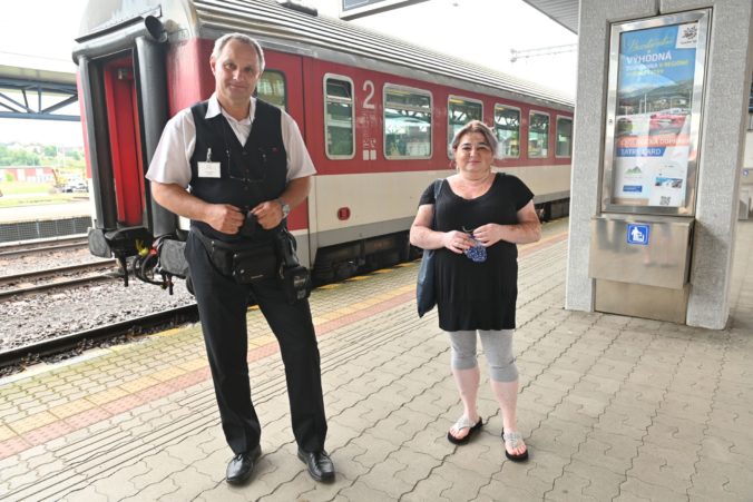 Vlakova asistentka bozena kokyova projekt tiez hodnoti pozitivne a vidi prve zmeny v spravani niektorych cestujucich.jpg