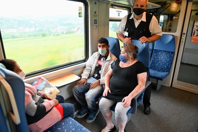 Z kritickych situacii riesia vlakovi asistenti najcastejsie hlucnych cestujucich ludi bez listkov opitych ci bez ruska.jpg